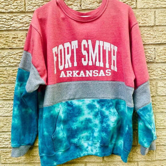 Unique handmade up cycled lion, Fort Smith Arkansas University sweatshirt size M - Picture 4 of 6